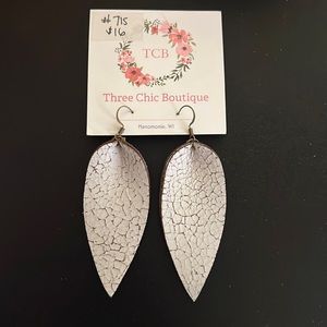 Leather earrings